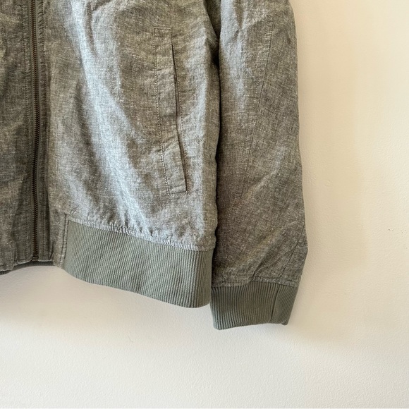 Banana Republic | Men’s Sage Green Bomber Jacket - Picture 3 of 3